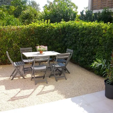 L Aubade En Apartman *